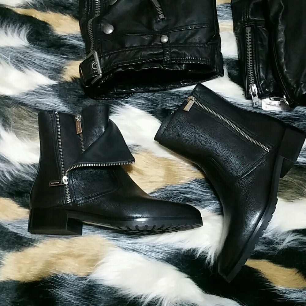 *SOLD*MICHAEL KORS BOOTIES